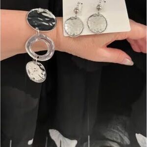 Elegant Bracelet and Earrings Set